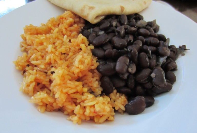 mexican black beans & tomato rice